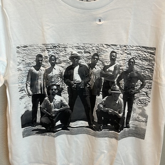 NEW BEST Breezy Excursion La Familia Por Vida Crew Neck Tee Size Small - Picture 3 of 8